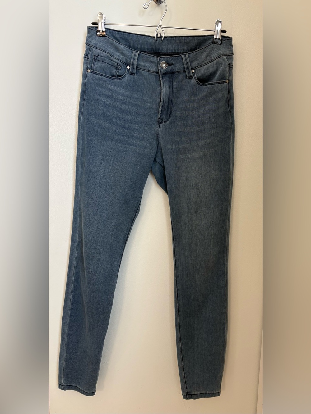 Grace & Lace Women's Skinny Jeans in Washed Blue Size:8 Soft & Stretchy